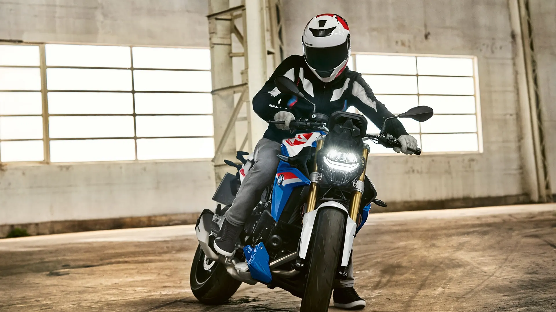bmw f 900 r